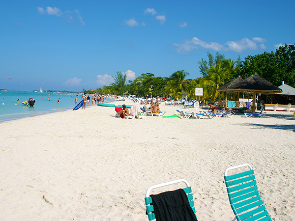 Negril Beach Experience with Margaritaville | Book Jamaica Excursions | bookjamaicaexcursions.com | Karandas Tours