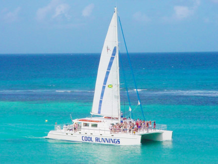 Dunn's River Falls by Catamaran Party Cruise | Book Jamaica Excursions | bookjamaicaexcursions.com | Karandas Tours