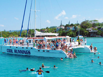 Dunn's River Falls by Catamaran Party Cruise Grand Palladium | Book Jamaica Excursions | bookjamaicaexcursions.com | Karandas Tours