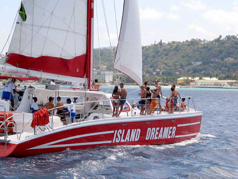 Catamaran Party Cruise with Snorkeling | Book Jamaica Excursions | bookjamaicaexcursions.com | Karandas Tours