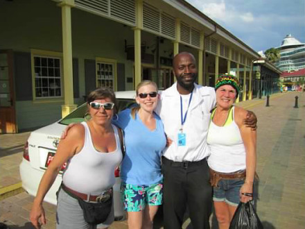 Healthy Smiles | Book Jamaica Excursions | bookjamaicaexcursions.com | Karandas Tours