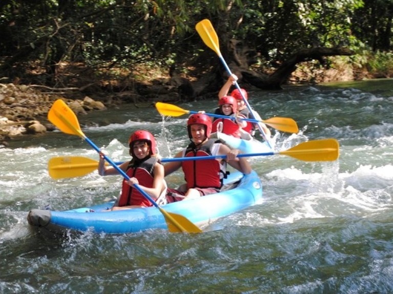 White Water River Kayaking | Book Jamaica Excursions | bookjamaicaexcursions.com | Karandas Tours